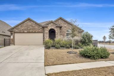 Main picture of 532 Merlin Ln