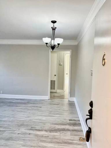 Main picture of 2901 Blair Blvd