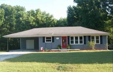 Main picture of 601 Apache Dr