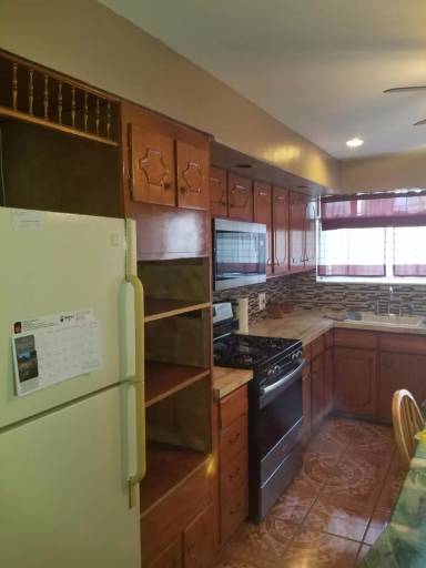 Main picture of 2222 Snyder Ave