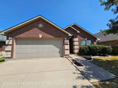 Main picture of 2409 Clairborne Dr