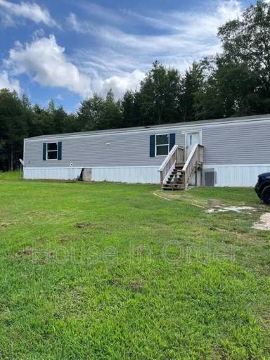 Main picture of 124 Shamrock Park Dr