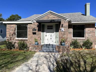 Main picture of 2157 Gilmore St