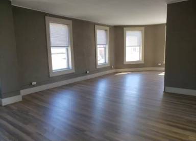 Main picture of 200 N Commerical St