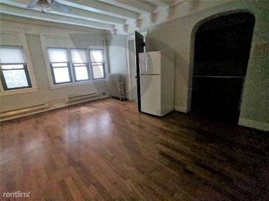 Main picture of 4631 N Paulina Apartments
