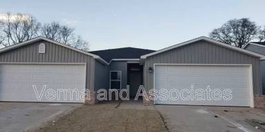 Main picture of 308 NW 67th Ave