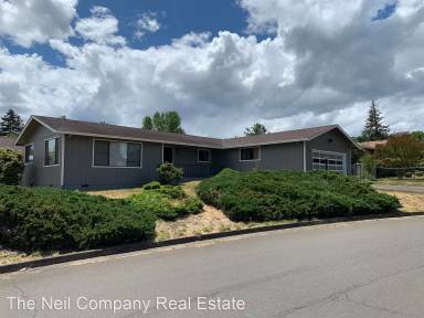 Main picture of 168 Chandler Dr