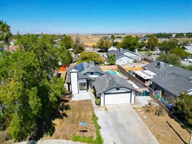 Main picture of 837 Sunrise Ct