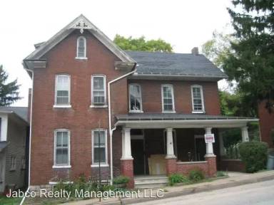 Main picture of 321-23 E Bishop St