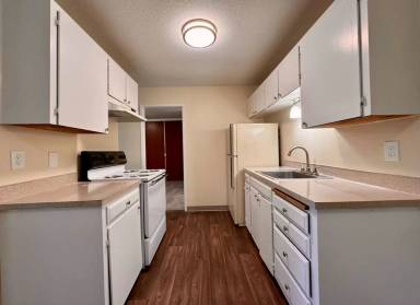 Main picture of 4529 NE Killingsworth St