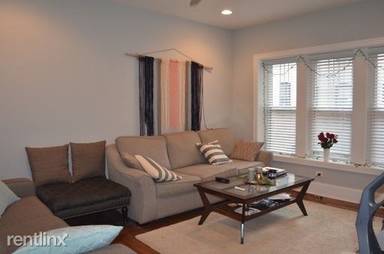 Main picture of 715 W Belmont Ave