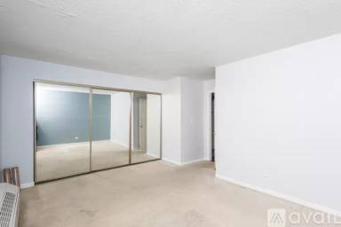 Main picture of 163 W Division St
