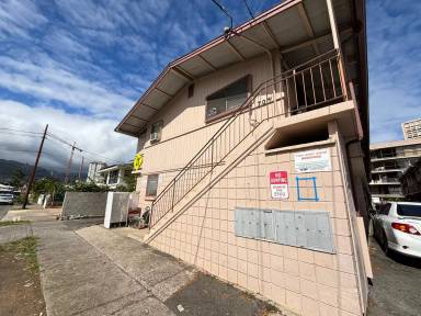 Main picture of 2304 Kapiolani Blvd