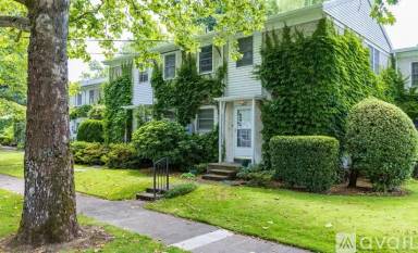 Main picture of 6810 NE Hancock St