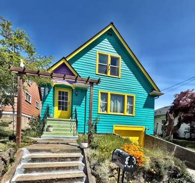 Main picture of 1218 Gregory Way
