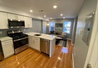 Main picture of 13 Wiget St