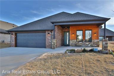 Main picture of 512 Mosswood Dr