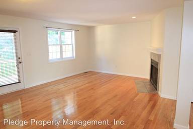 Main picture of 18 Samuel Ln