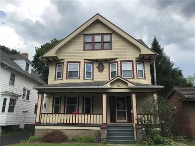 Main picture of 137 Aldine St