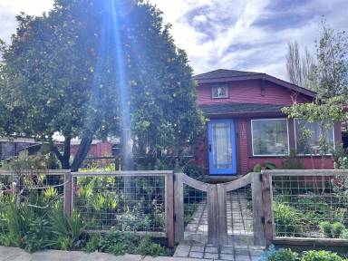 Main picture of 125 Naglee Ave