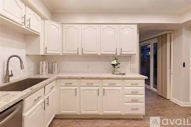 Main picture of 409 Arenoso Ln