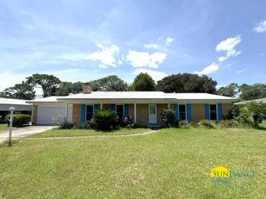 Main picture of 25 Sharilyn Dr