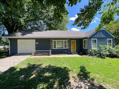 Main picture of 819 S Queen Ridge Dr