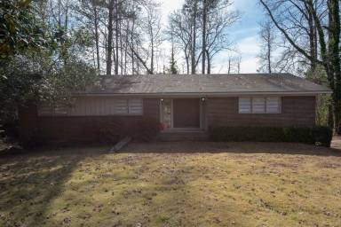 Main picture of 600 E Glenn Ave