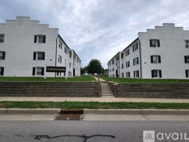 Main picture of 610 S Washington St