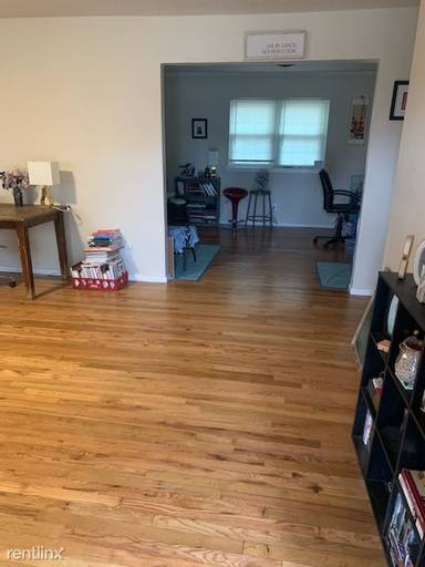 Main picture of 2621 3rd Ave