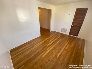 Main picture of 385 Dorchester St