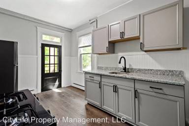 Main picture of 131 Sumner Ave