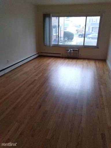 Main picture of 173 E Oakridge St