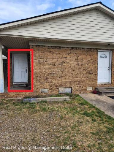 Main picture of 1102 W Booth Rd