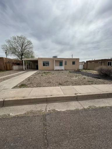 Main picture of 2418 Alvarado Dr NE