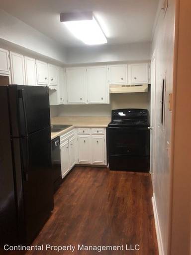 Main picture of 604 McPherson Ct S