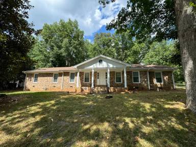 Main picture of 525 Brookwood Dr