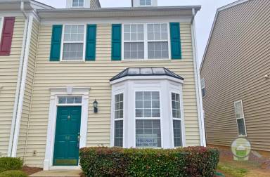 Main picture of 64 Sikes Cir