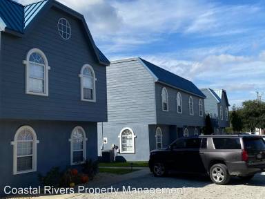 Main picture of 805 W 2nd St