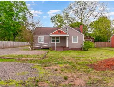 Main picture of 170 Gossett Rd