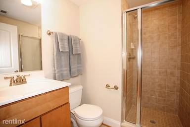 Main picture of 660 Morton Pl NE