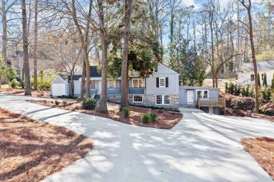 Main picture of 3310 E Roxboro Rd NE