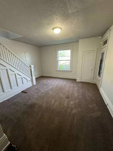 Main picture of 653 W State Blvd