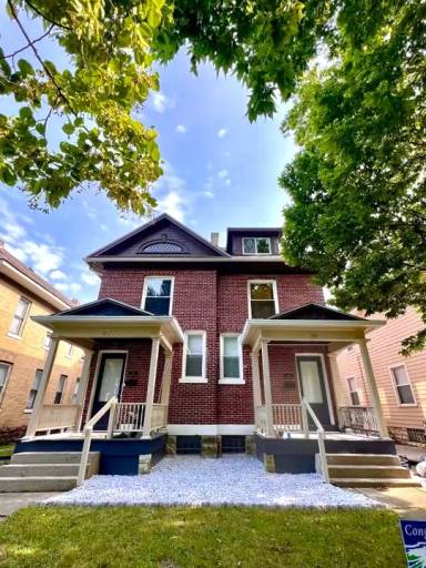 Main picture of 34 Oxford Ave