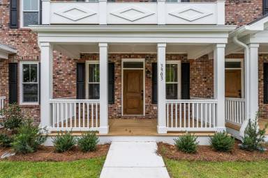 Main picture of 3903 Harkers Way - 1