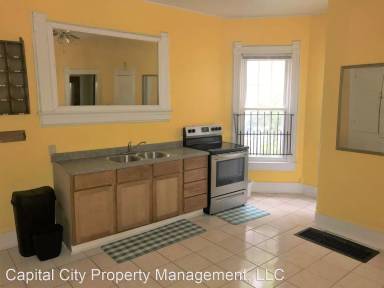 Main picture of 935 W Washington St