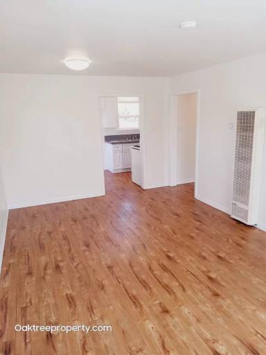 Main picture of 47 E McFarlane Dr