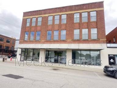 Main picture of 1095 Main St