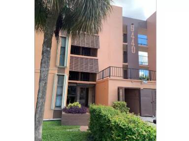 Main picture of 9440 W Flagler St