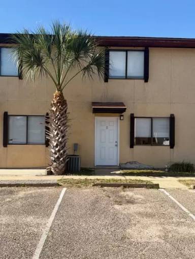 Main picture of 710 Legion Dr
